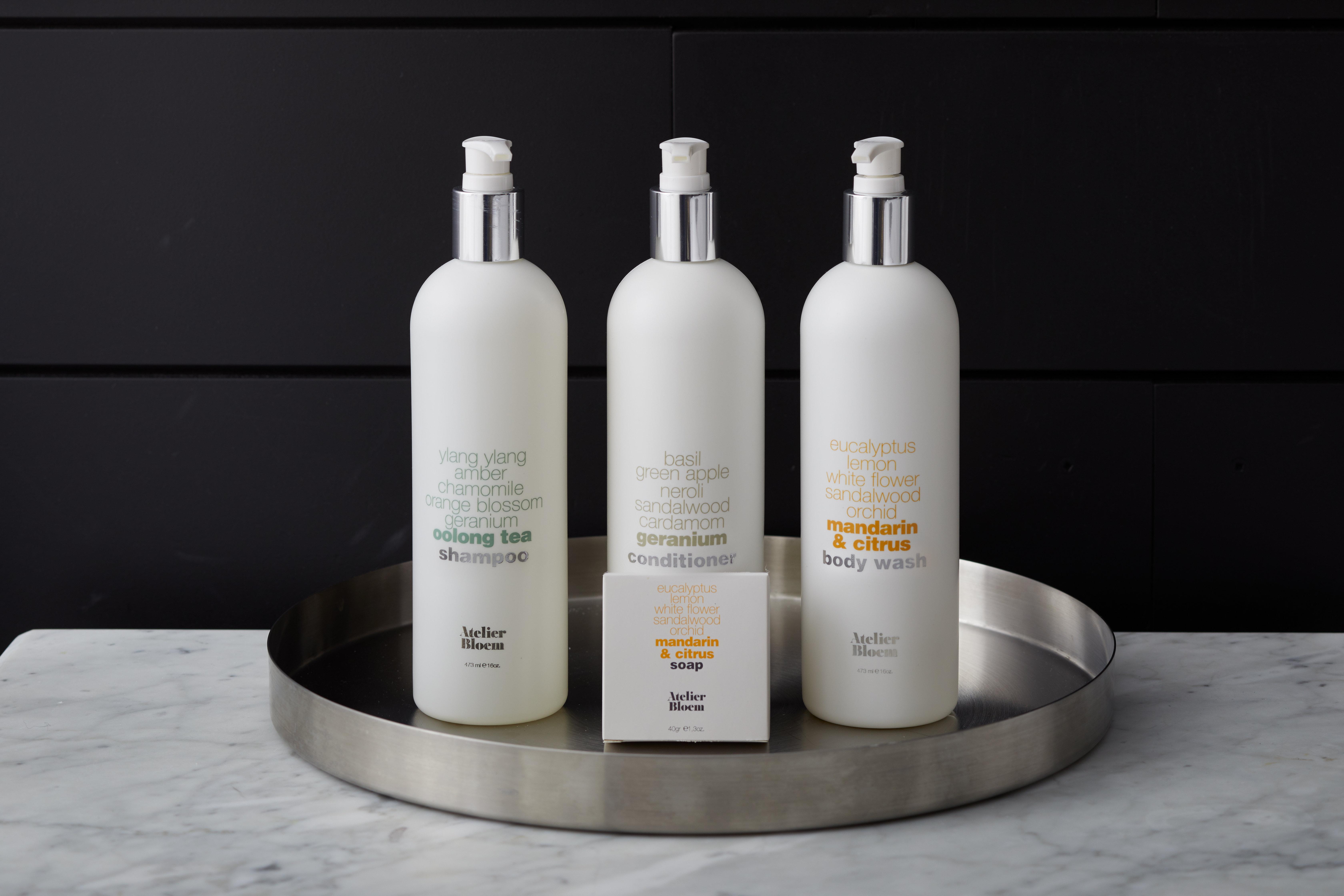 Kimpton Seafire Resort + Spa By Ihg West Bay Exteriör bild