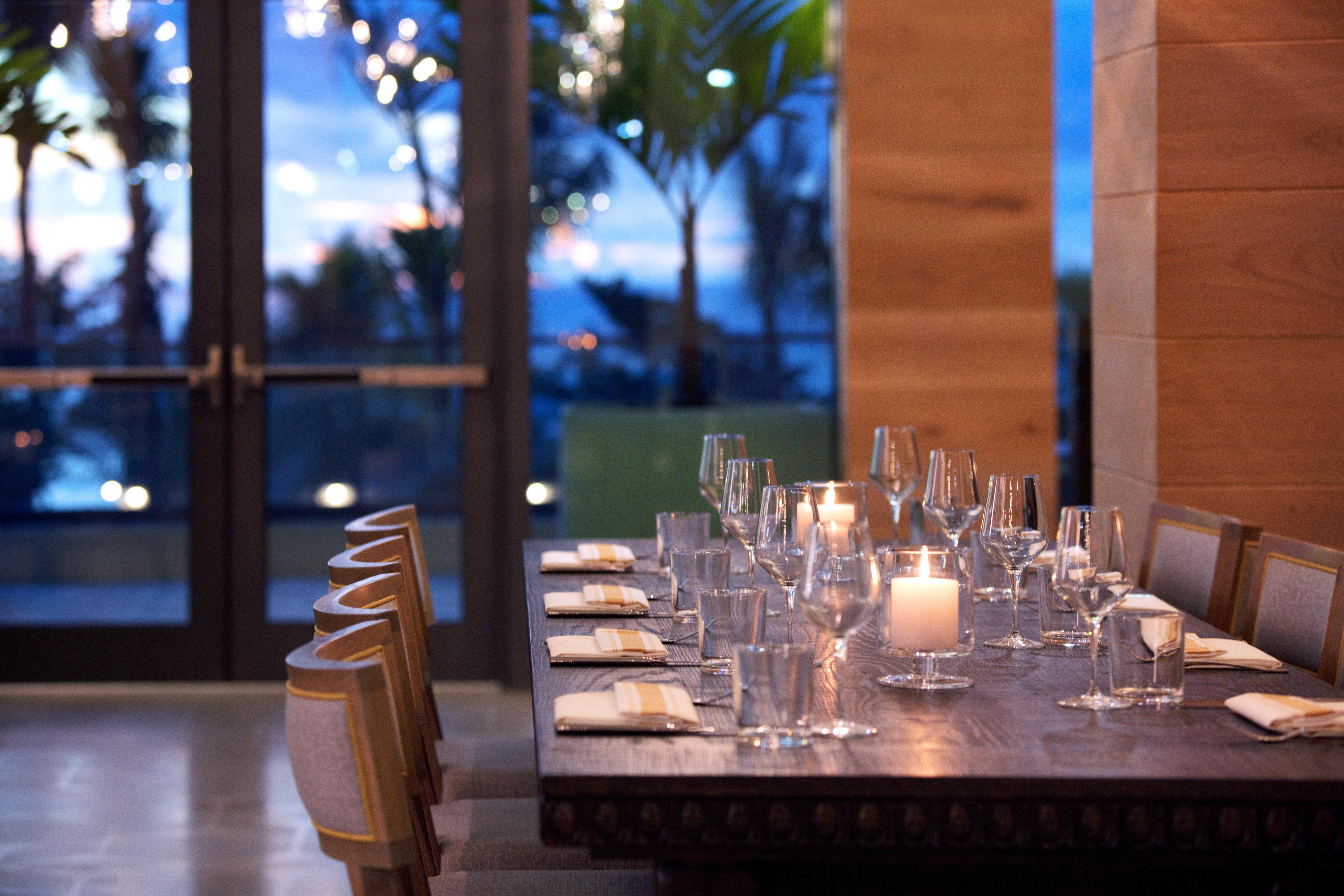 Kimpton Seafire Resort + Spa By Ihg West Bay Exteriör bild