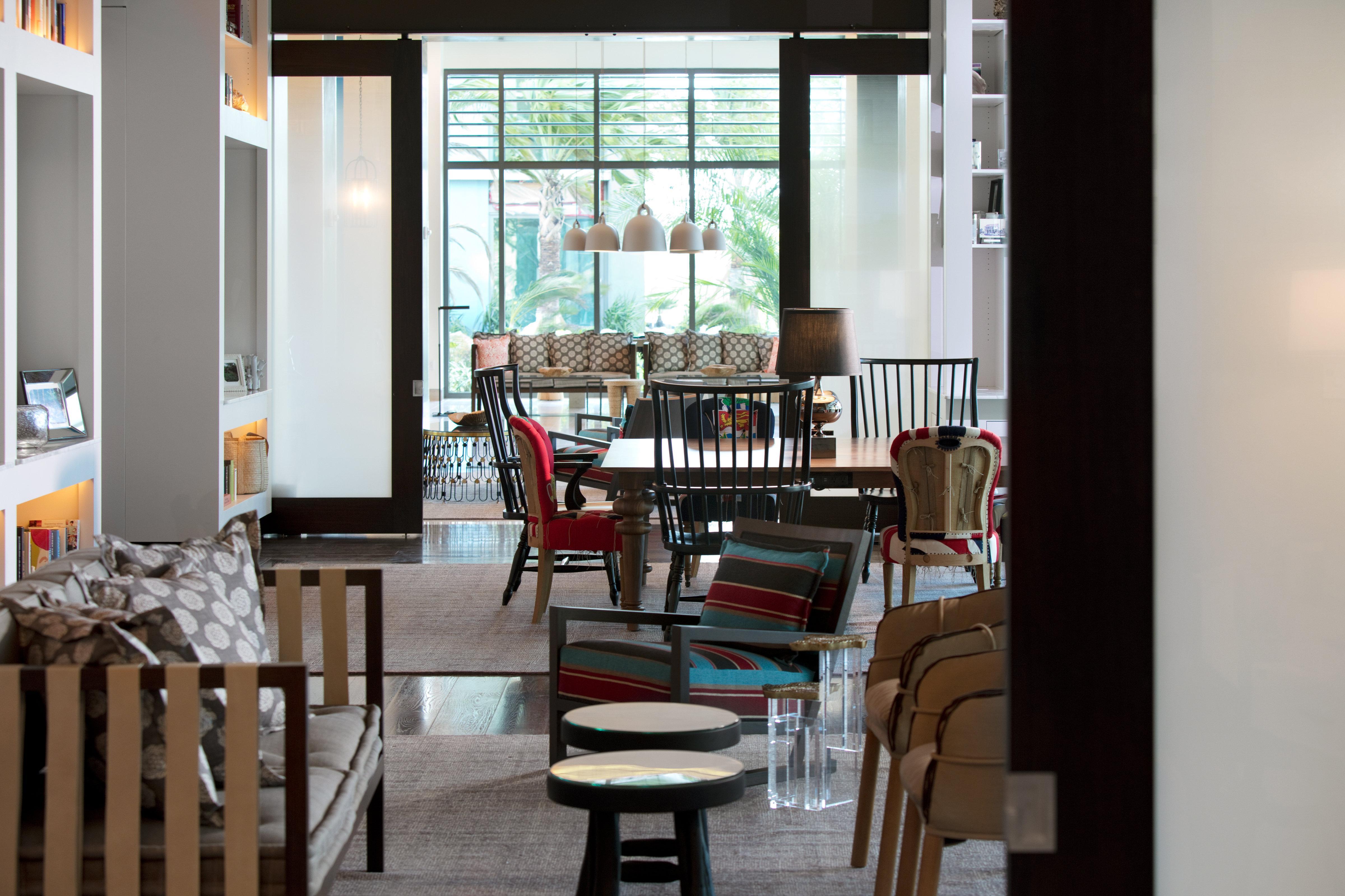 Kimpton Seafire Resort + Spa By Ihg West Bay Exteriör bild