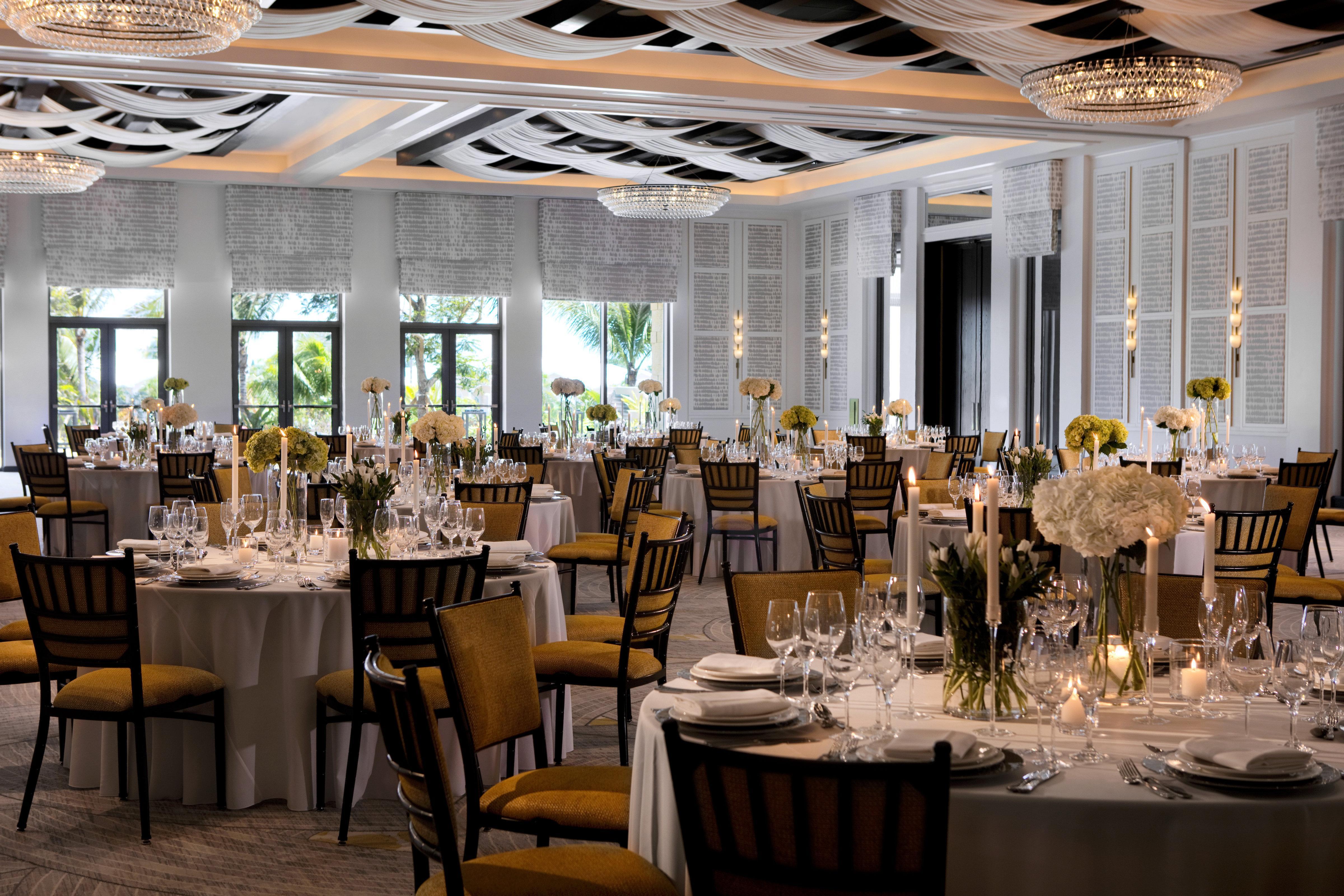 Kimpton Seafire Resort + Spa By Ihg West Bay Exteriör bild