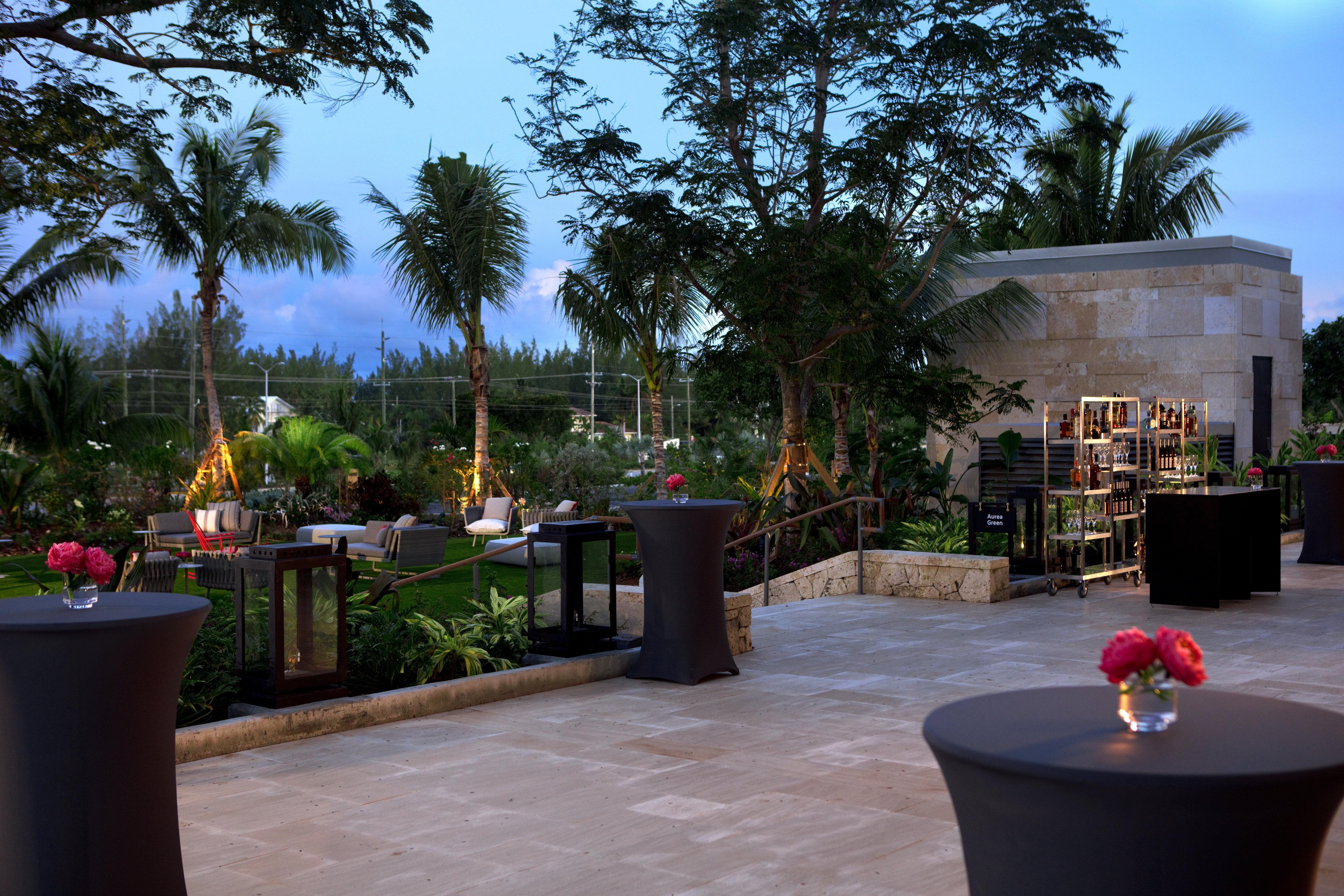 Kimpton Seafire Resort + Spa By Ihg West Bay Exteriör bild